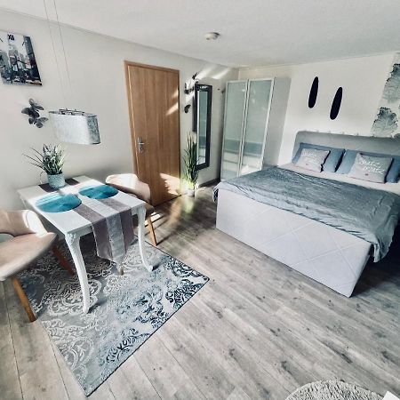 Wohnung Mit Charme, Netflix Rheinstetten Εξωτερικό φωτογραφία