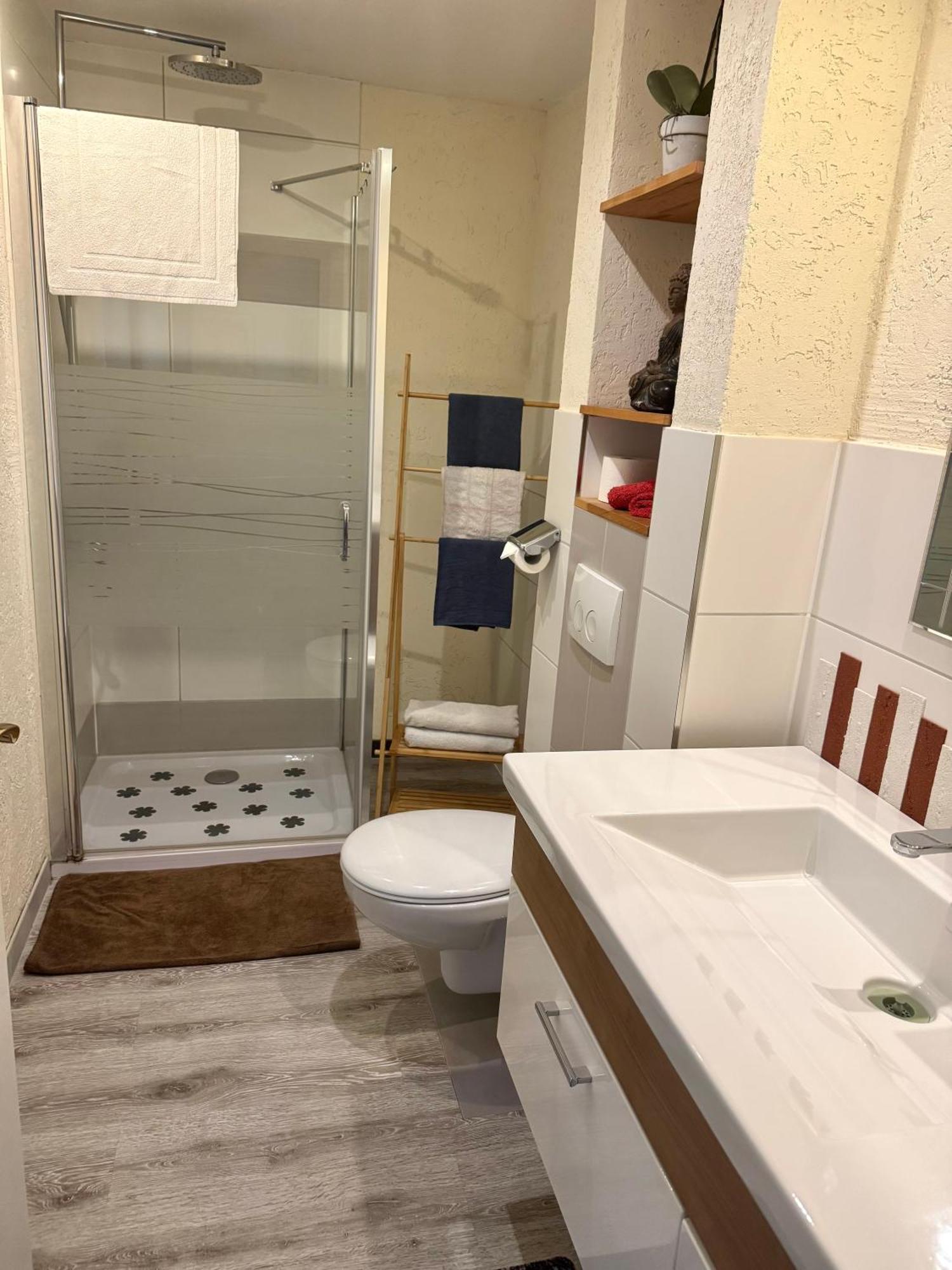 Wohnung Mit Charme, Netflix Rheinstetten Εξωτερικό φωτογραφία
